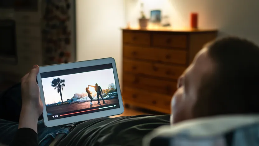 Viaplay sænker prisen – hvis du er frisk på reklamer