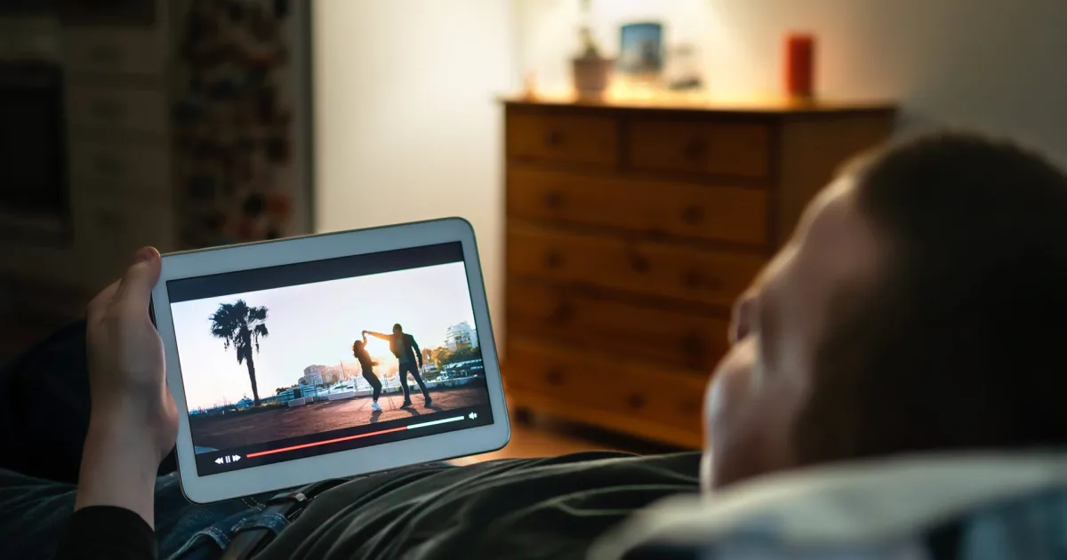 Viaplay sænker prisen – hvis du er frisk på reklamer